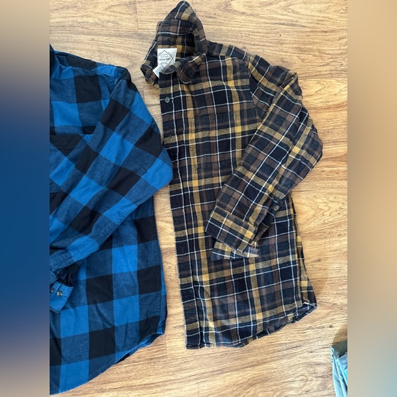 Men’s Flannels- Medium- Lot of 3 - Picture 4 of 4
